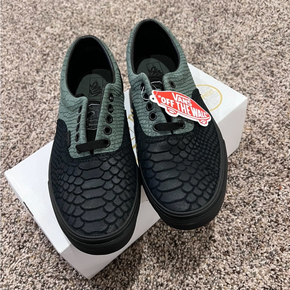 Vans White Box with Gold Harry Potter Logo